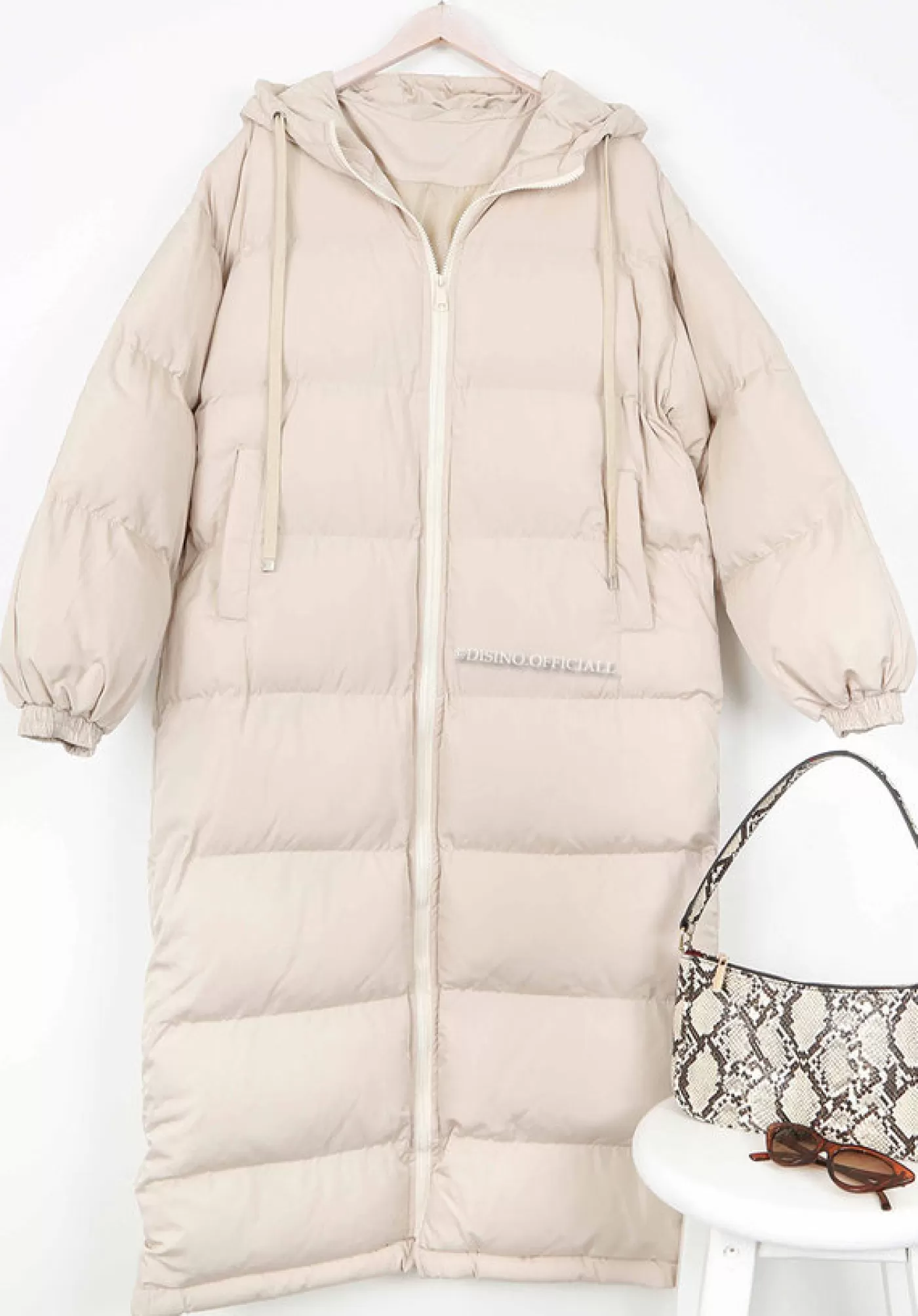 DISINO Beige - 'Dani' - Oversized Longline Puffer Coat With Capuchon | Vrouw Clothing
