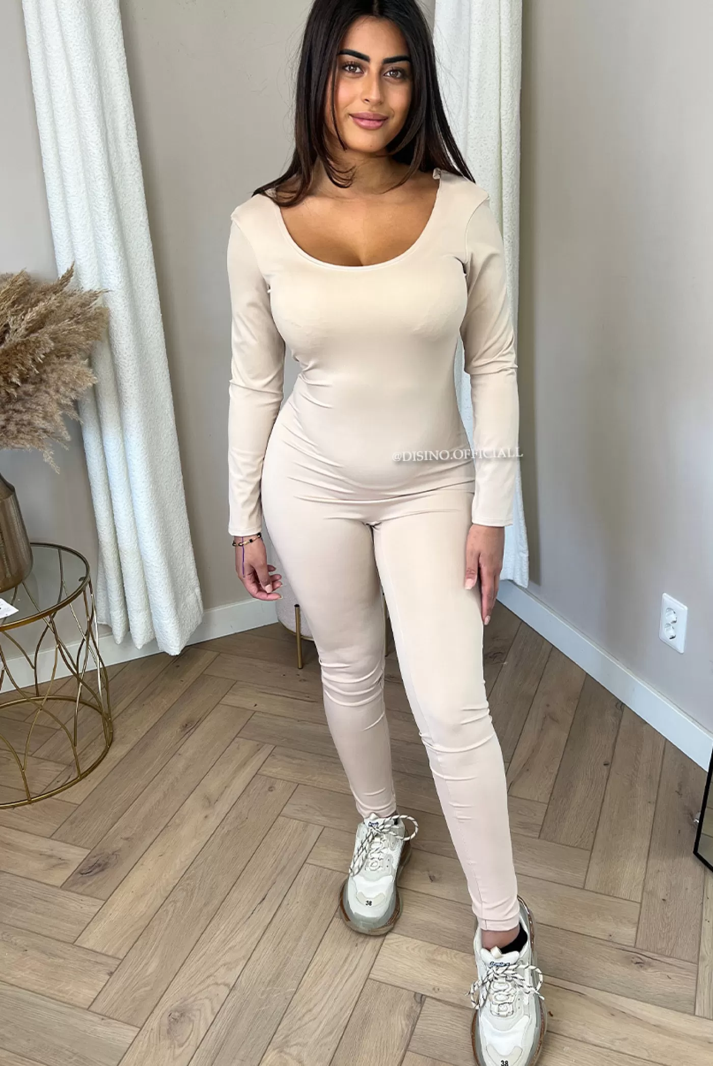 DISINO Beige - 'Miley Seamless' - Perfect Fit Seamless V-Neck Jumpsuit | Vrouw Jumpsuits & Playsuits