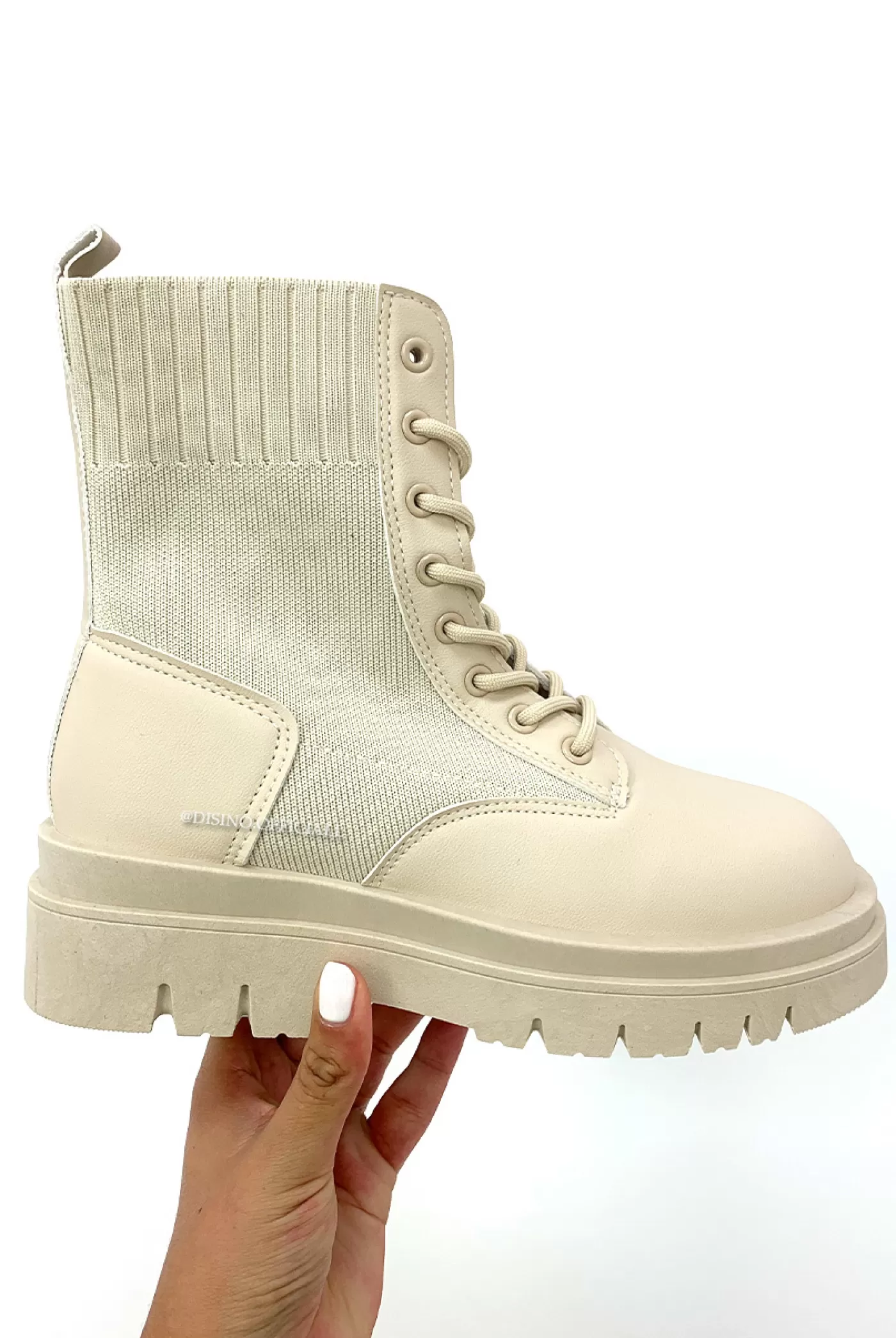 DISINO Beige - 'Robinn' - Inspired Socket Bikerboots | Vrouw Boots