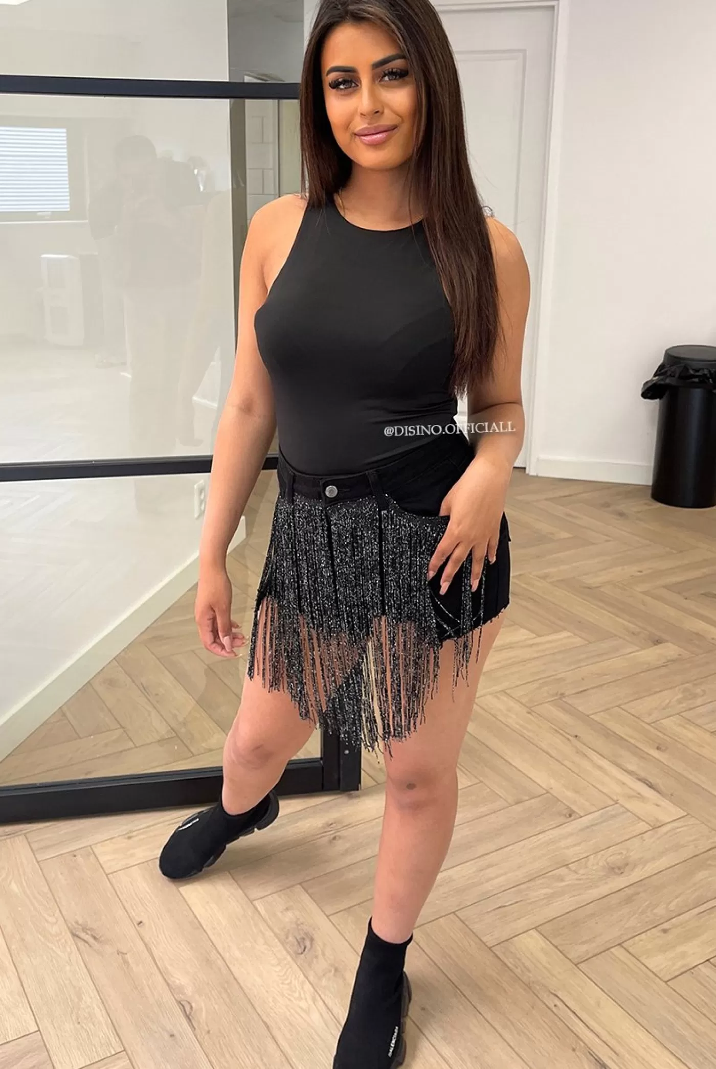 DISINO Black - 'Coachella Short' - Fringe Ripped Stretch Denim Short | Vrouw Skirts & Shorts