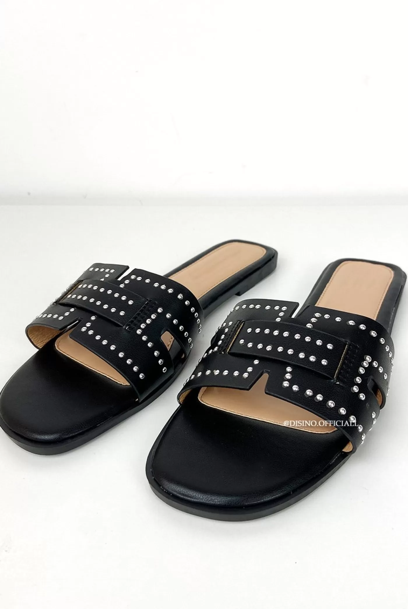 DISINO Black - 'Harper Sliders' - Studs Inspired Slippers | Vrouw Sliders