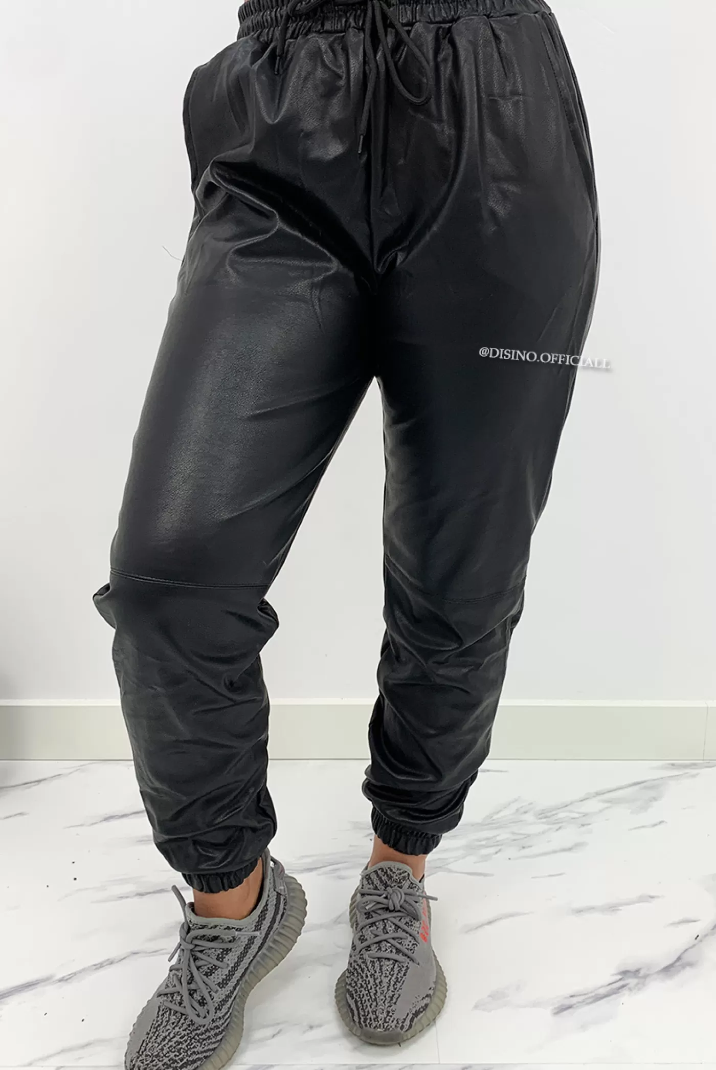 DISINO Black - 'Tara' - Vegan Leather Jogger Pants | Vrouw Trousers & Pants