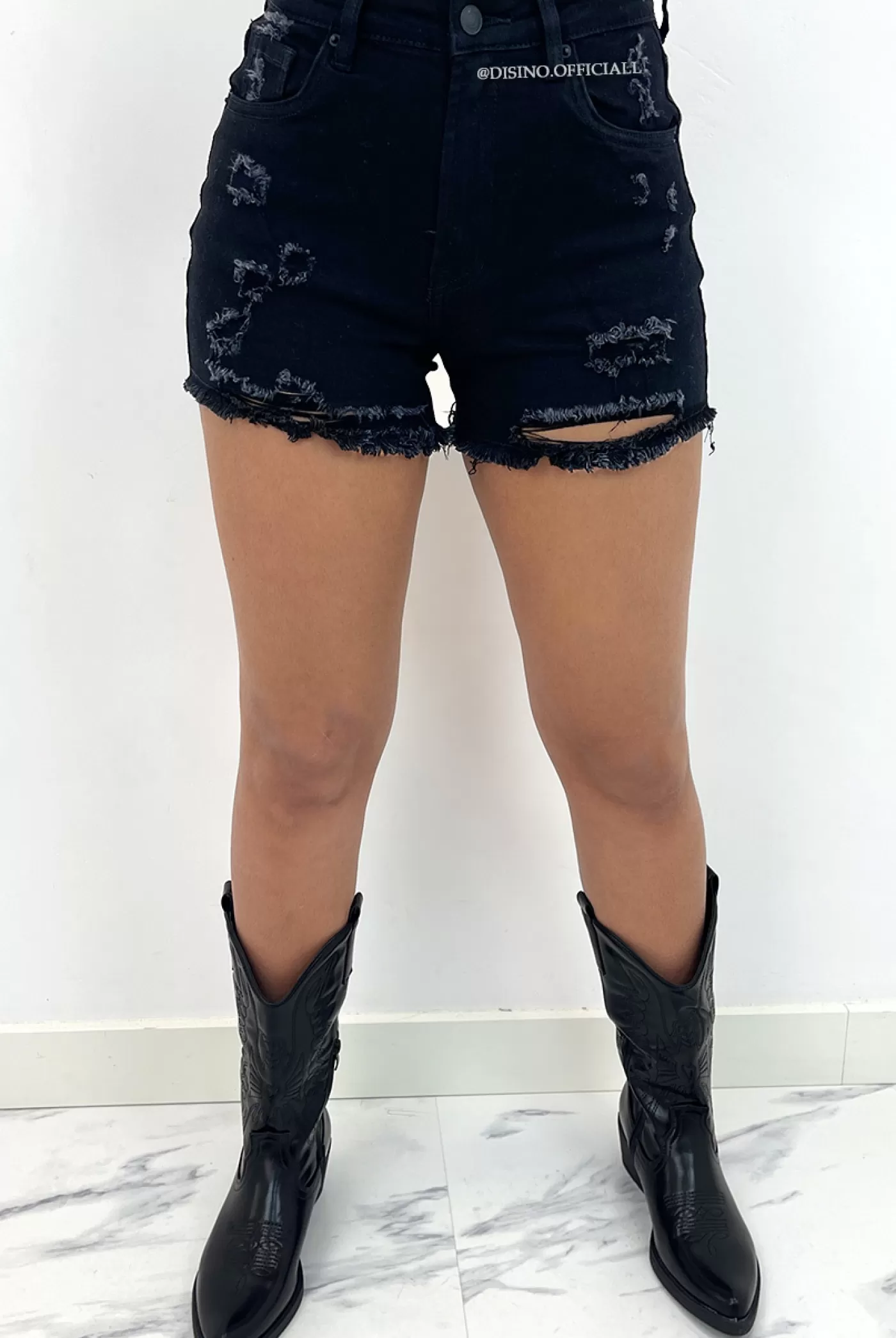 DISINO Black - 'Vince' - Super Stretch Extreme Ripped Denim Short - 326 | Vrouw Skirts & Shorts