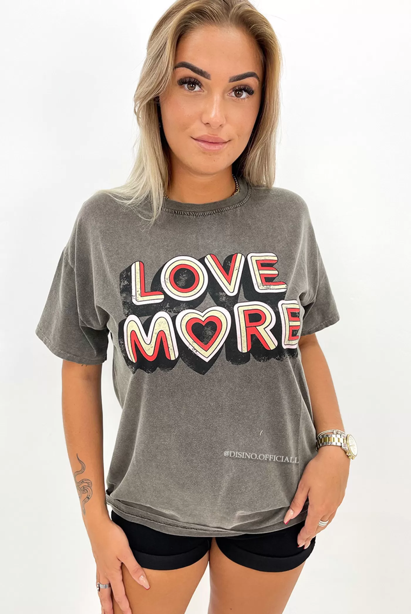 DISINO Dark Grey - 'Love More' - Premium Quality Oversized Tee | Vrouw It-Shirts