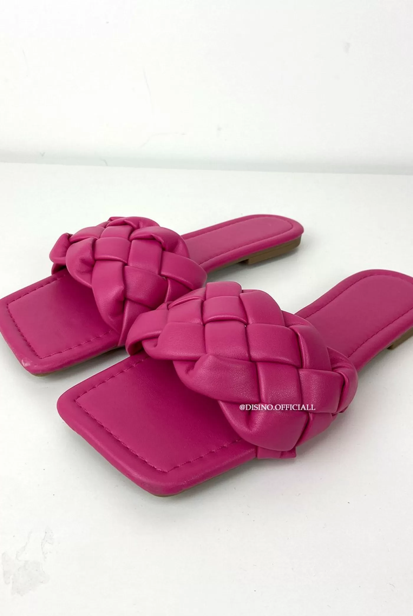 DISINO Fuchsia - 'Mila Sliders' - Braided Slippers | Vrouw Sliders