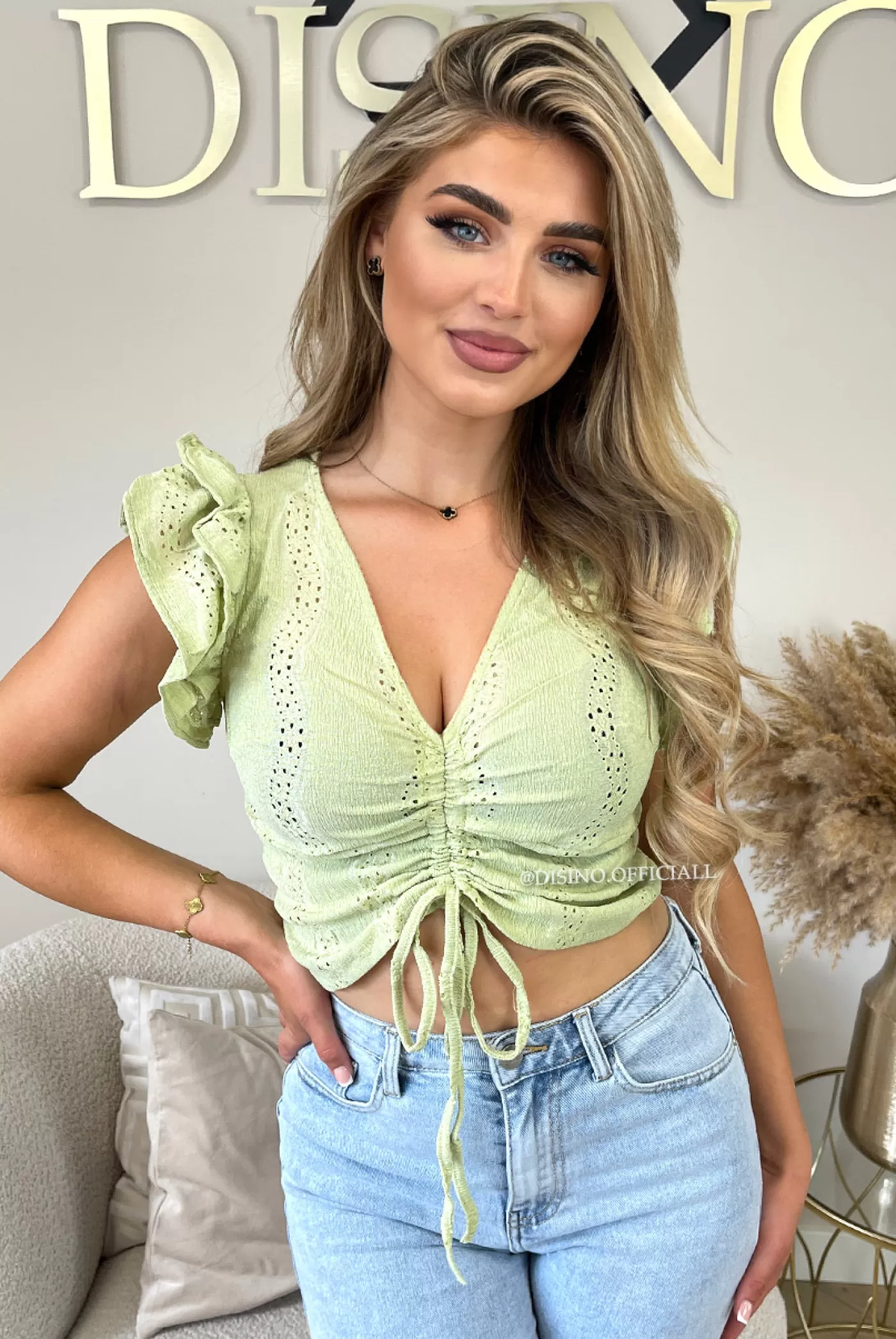 DISINO Green - 'Iris Top' - Cute Broderie Ruffle Crop Top | Vrouw Tops