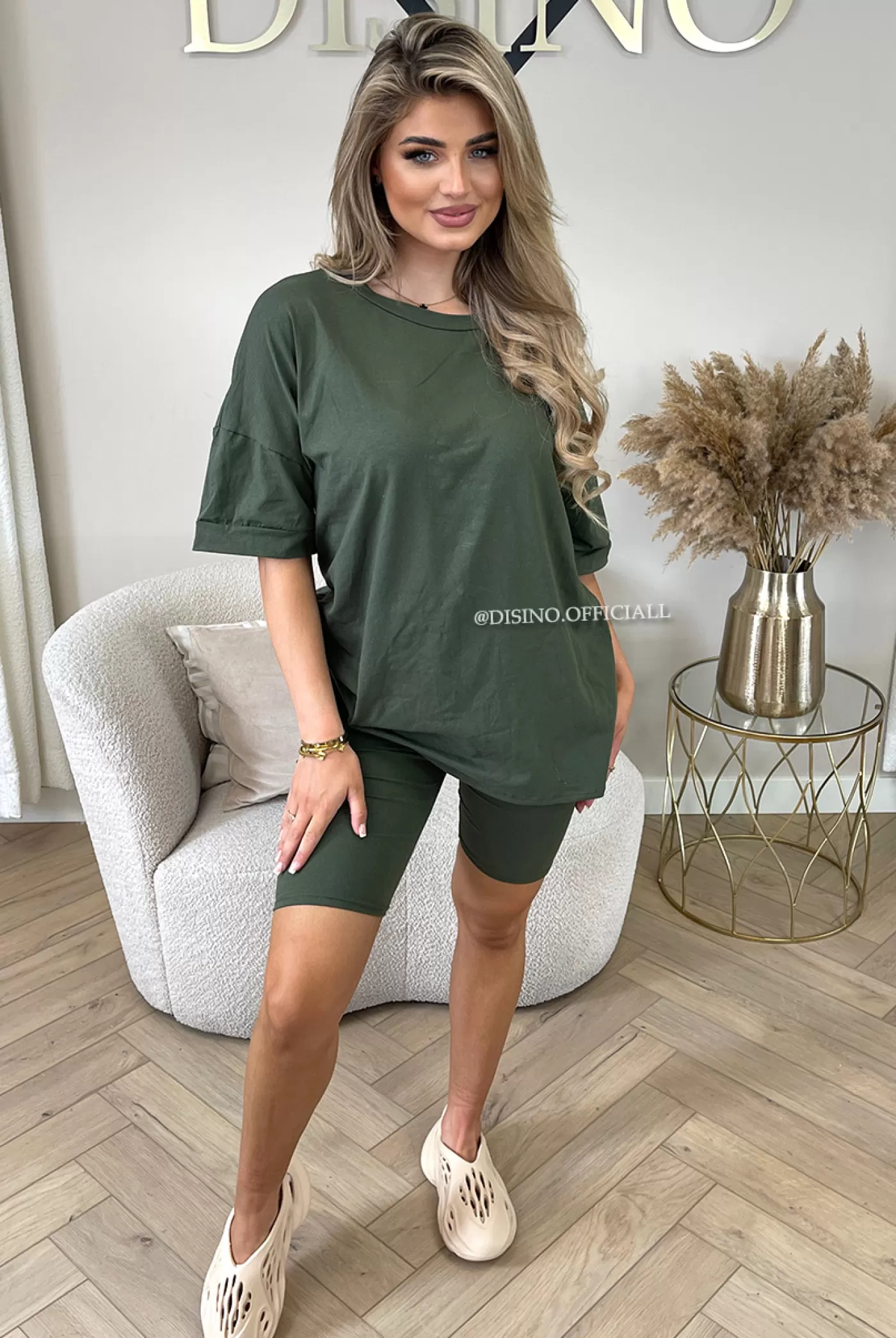DISINO Khaki Green - 'Romy Set' - Premium Quality Oversized Tee + Short Cycle Set | Vrouw Two Piece Set & Loungewear