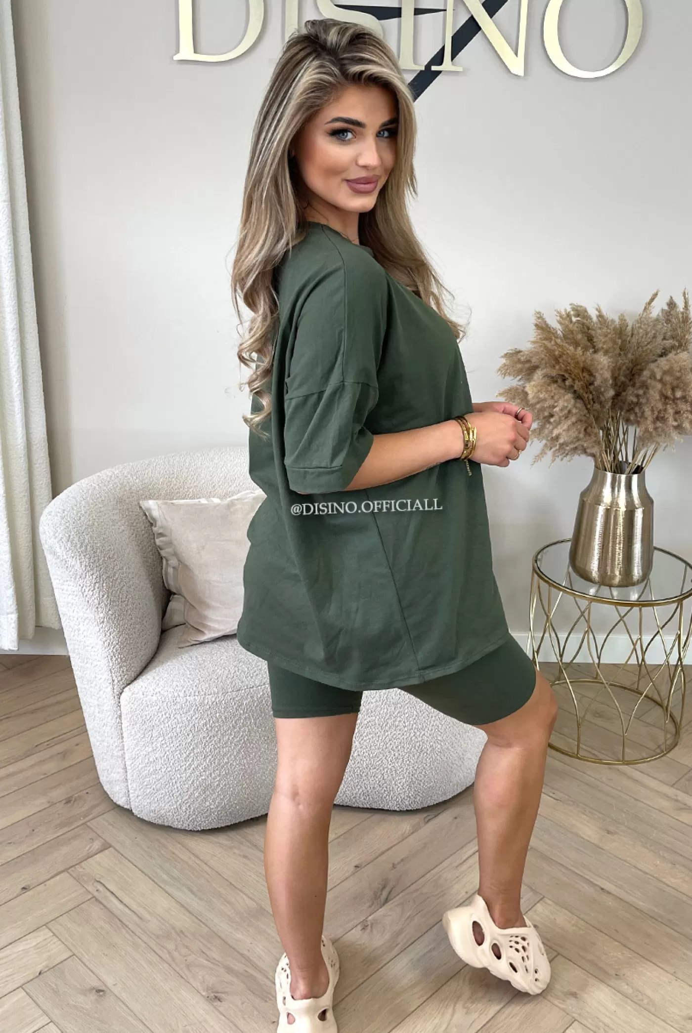 DISINO Khaki Green - 'Romy Set' - Premium Quality Oversized Tee + Short Cycle Set | Vrouw Two Piece Set & Loungewear