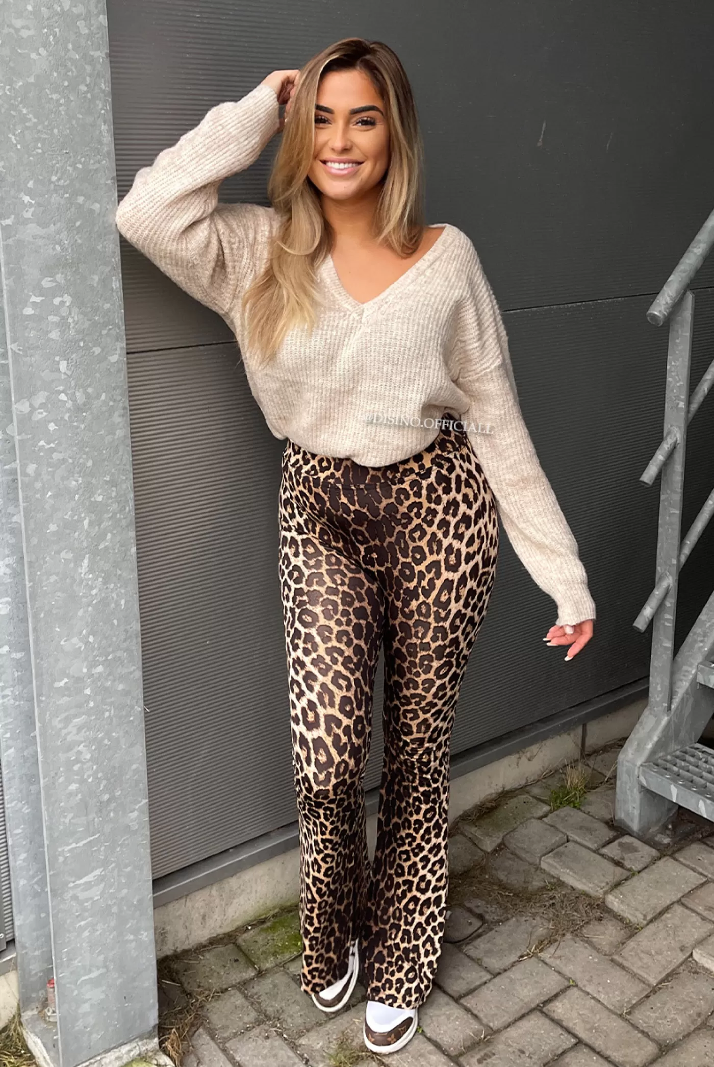 DISINO Leo - 'Sarah Flare' - Soft Perfect Fit Leo Flared Pants | Vrouw Trousers & Pants