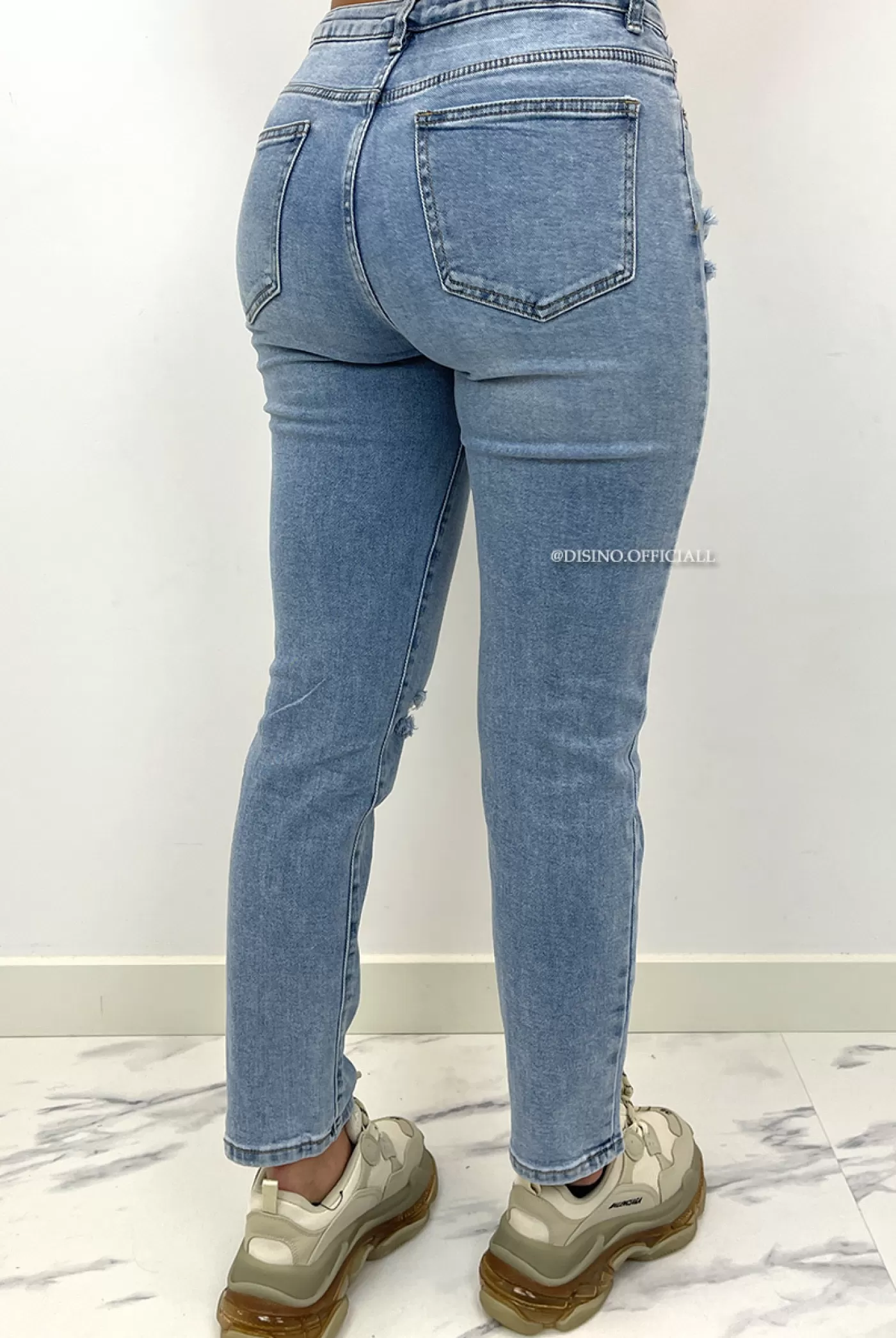 DISINO Light Blue - 'Jenny' - Stretch High Waist Ripped Mom Jeans - 940 | Vrouw Jeans
