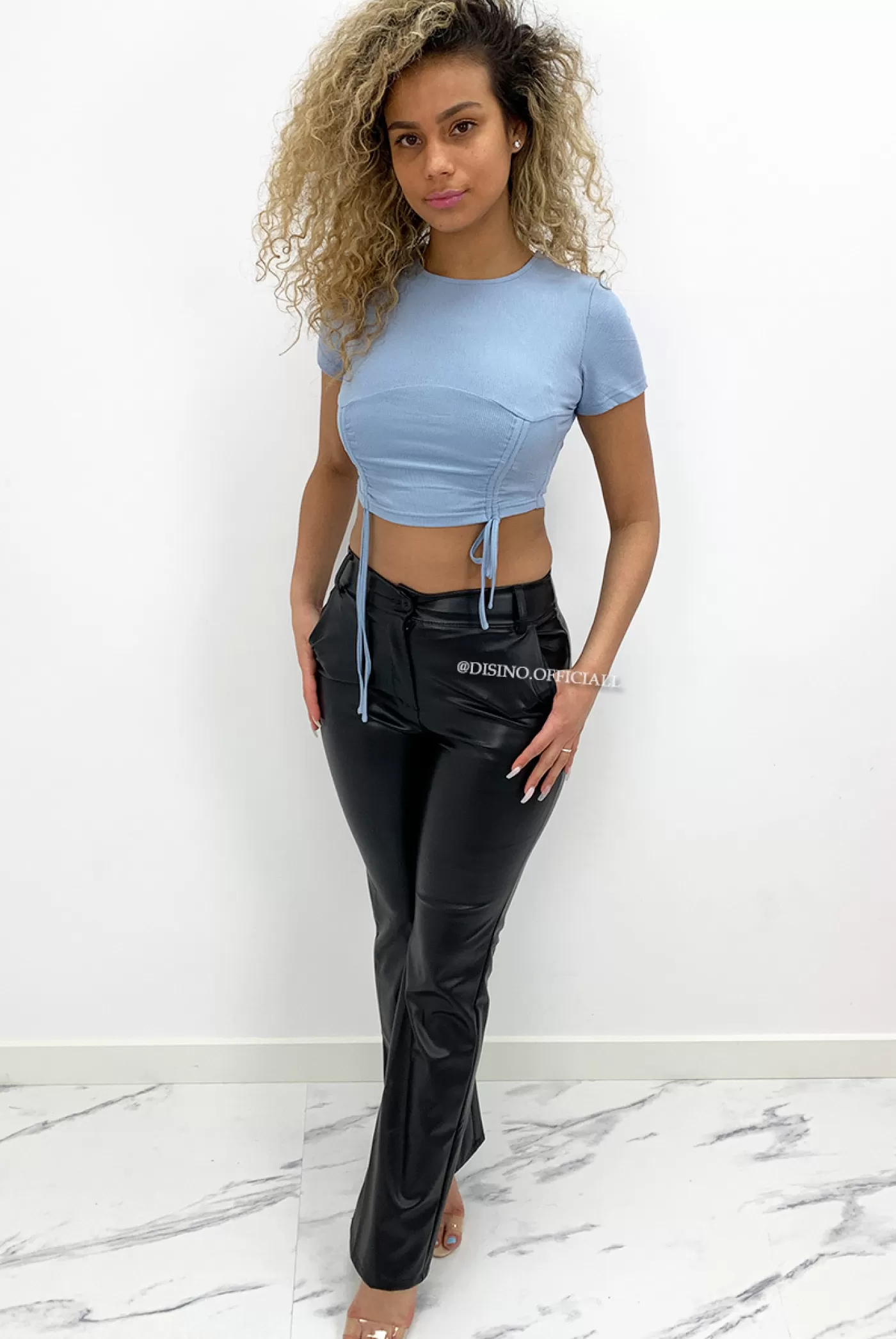 DISINO Light Blue - 'Kira Top' - Ruched Short Sleeve Crop Top | Vrouw Tops