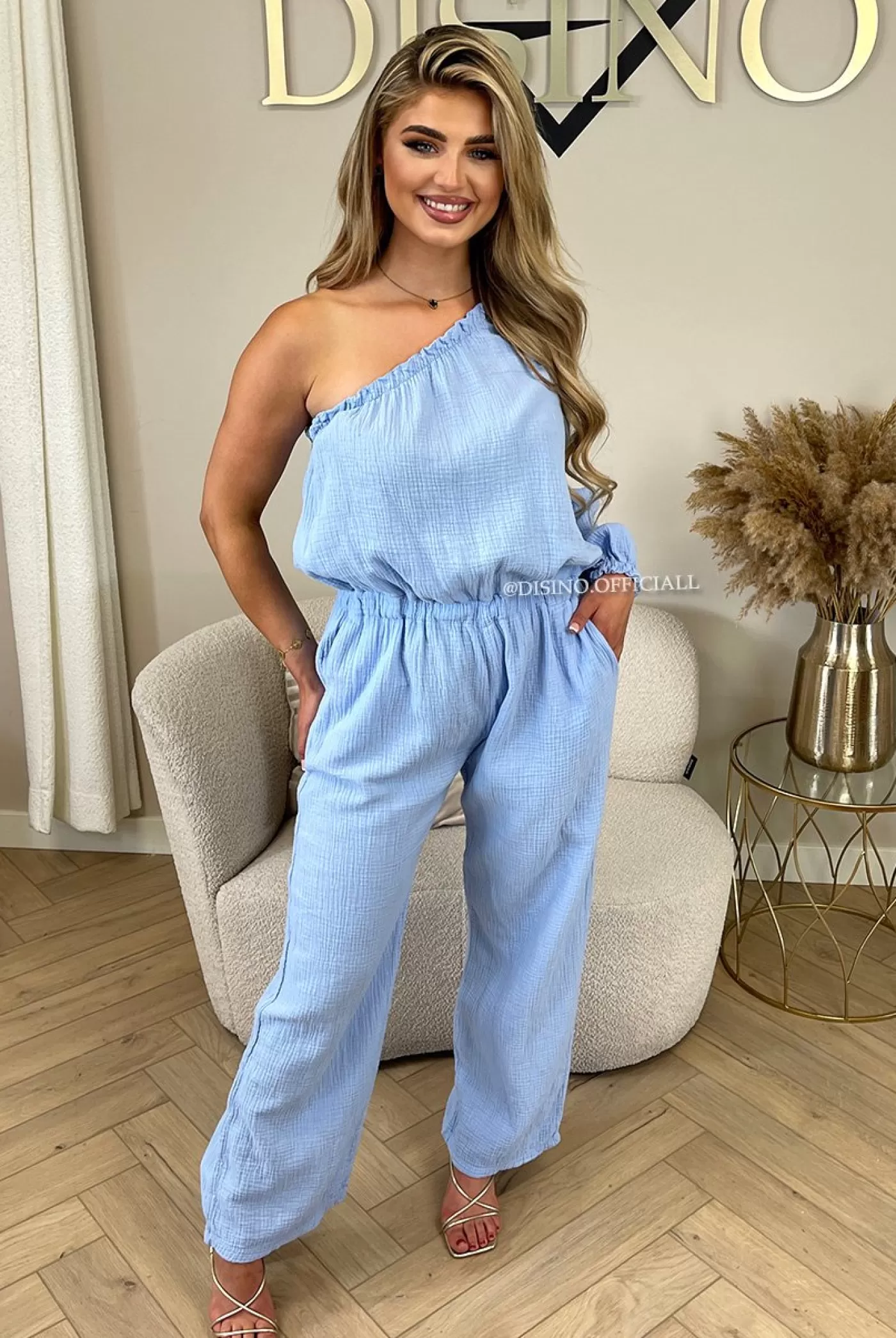 DISINO Light Blue - 'Tess Long Jumpsuit' - One Shoulder Mousseline Waffle Cotton Jumpsuit | Vrouw Jumpsuits & Playsuits