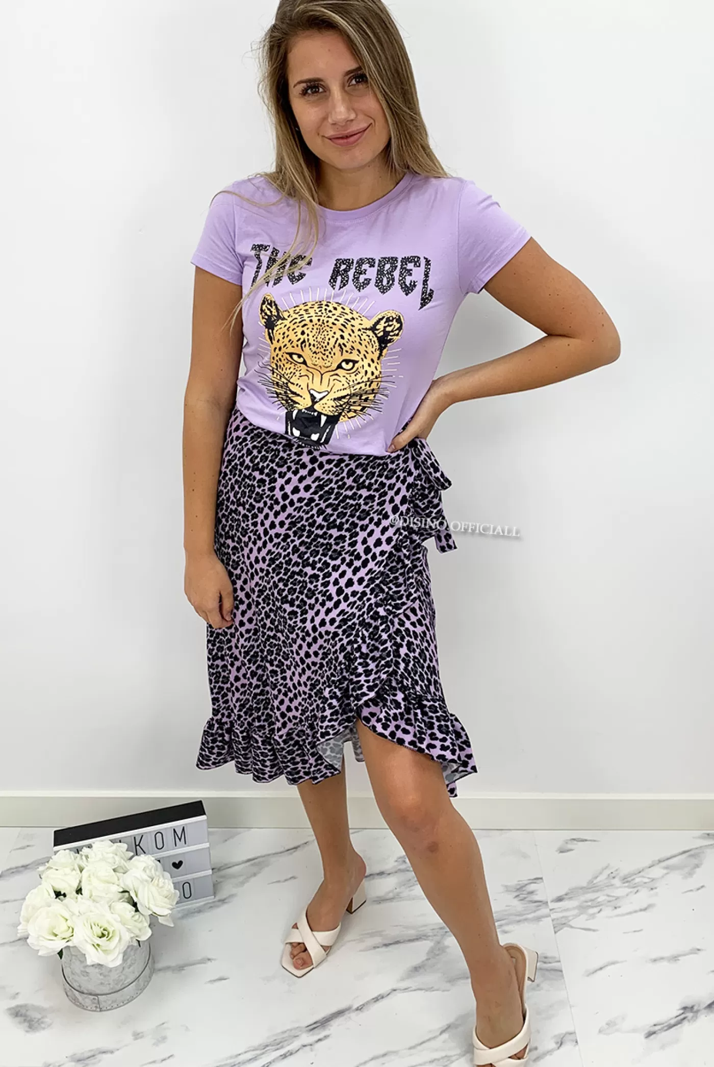 DISINO Lila - 'The Rebel' - Inspired Leo Head Tee | Vrouw It-Shirts