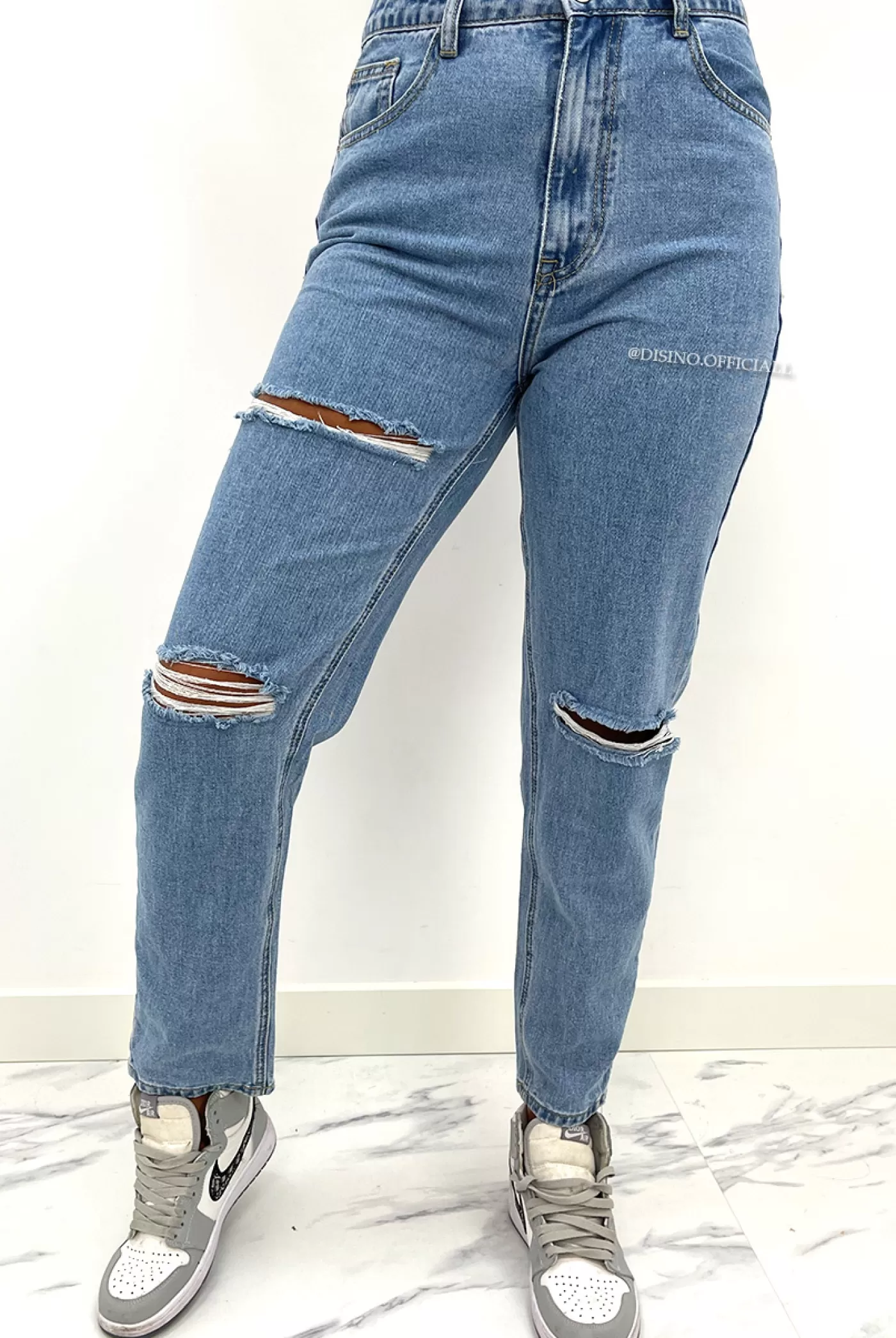 DISINO Redial - Blue - High Waist Ripped Mom Jeans - 1234 | Vrouw Jeans