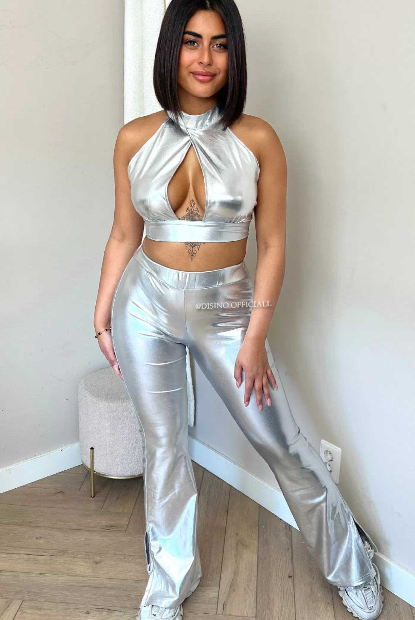 DISINO Silver - 'Lopez' - Two Piece Metallic Stretch Flare + Top Set | Vrouw Two Piece Set & Loungewear