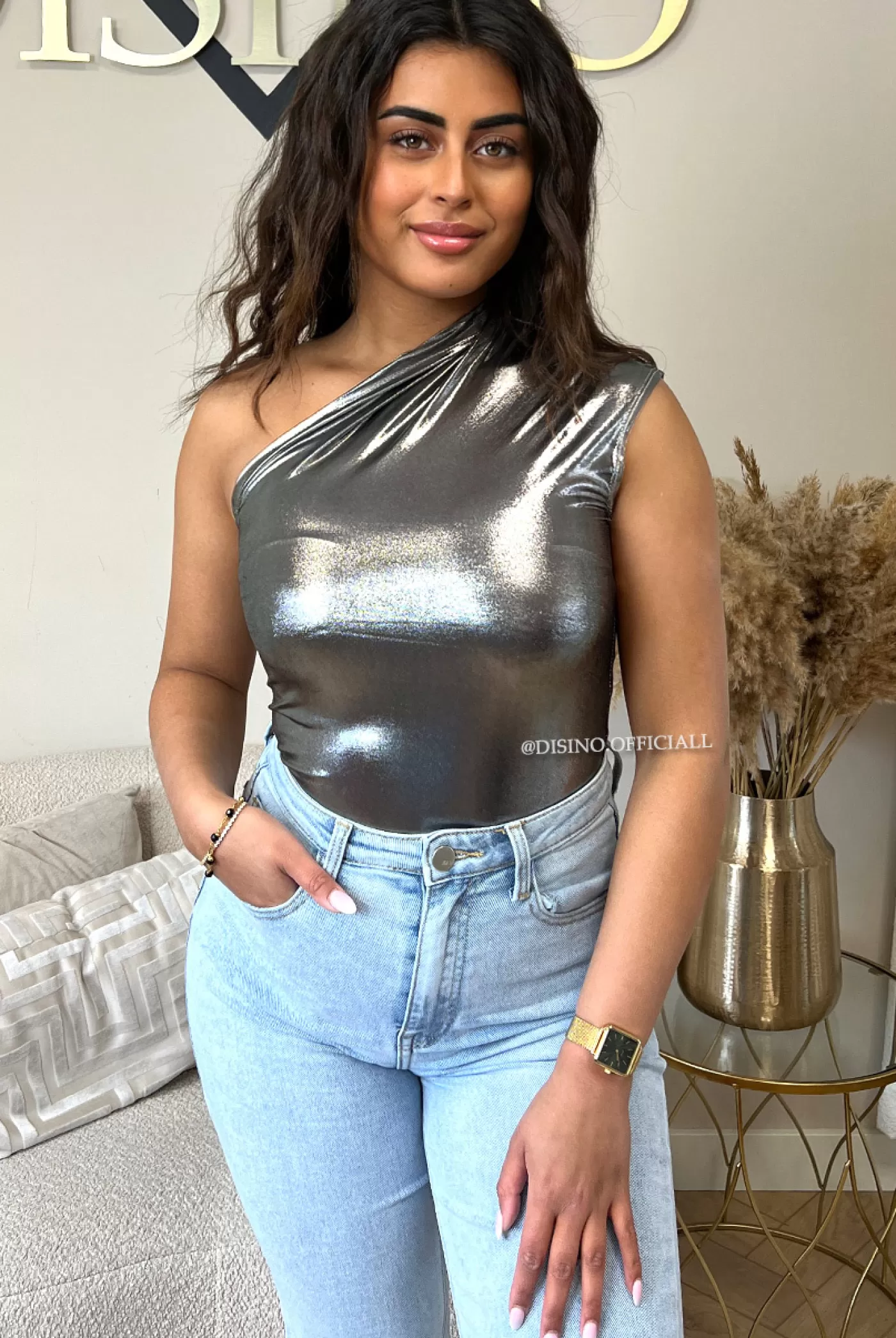 DISINO Silver - 'Selena Bodysuit' - Metallic One Shoulder Bodysuit | Vrouw Bodysuits