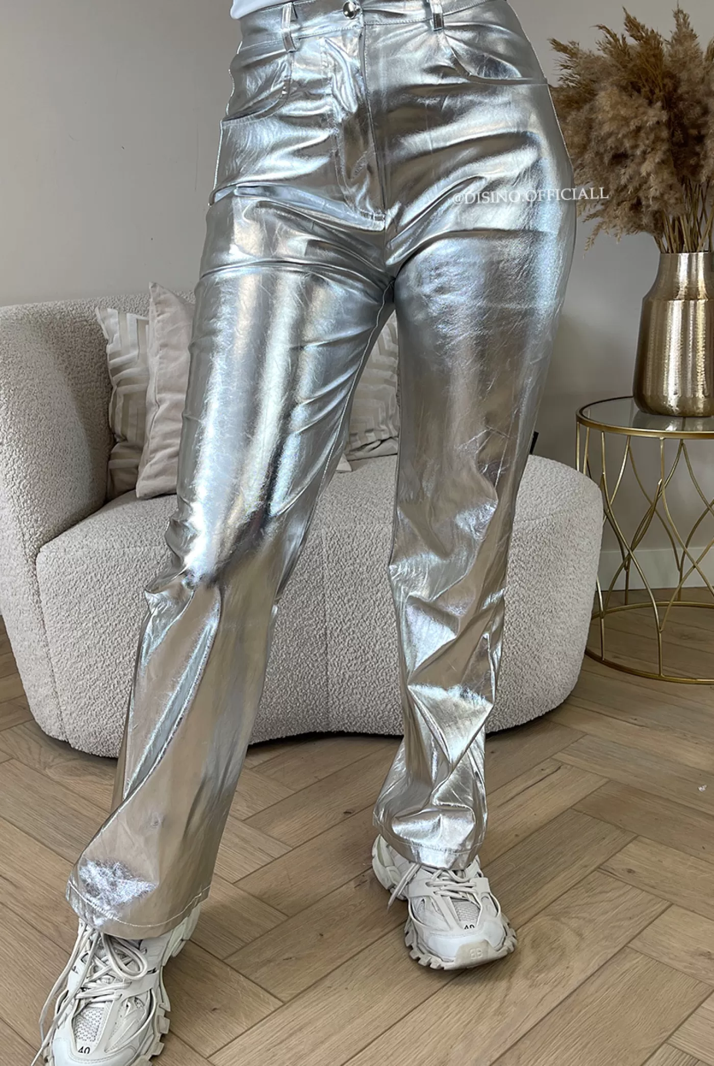 DISINO Silver - 'Selena Pants' - Inspired Metallic Straight Leg Pants | Vrouw Trousers & Pants