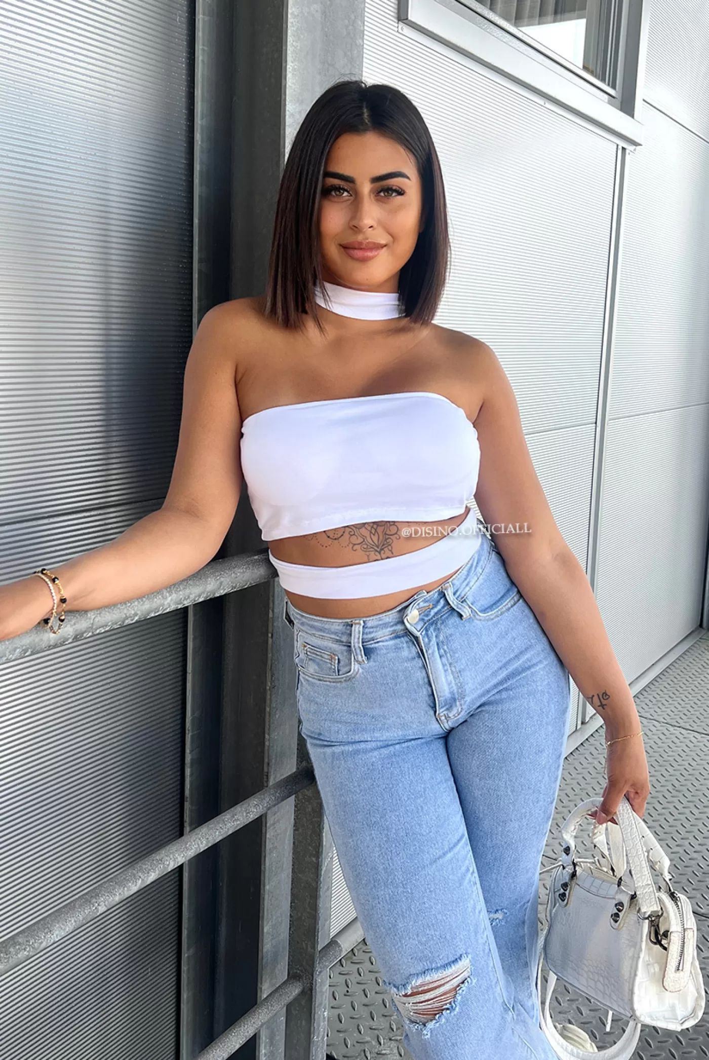 DISINO White - 'Maddy' - Padded Choker Crop Top | Vrouw Tops